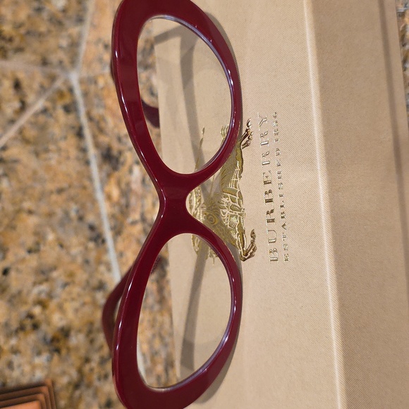 Burberry B 4278 Sunglasses - Picture 8 of 15